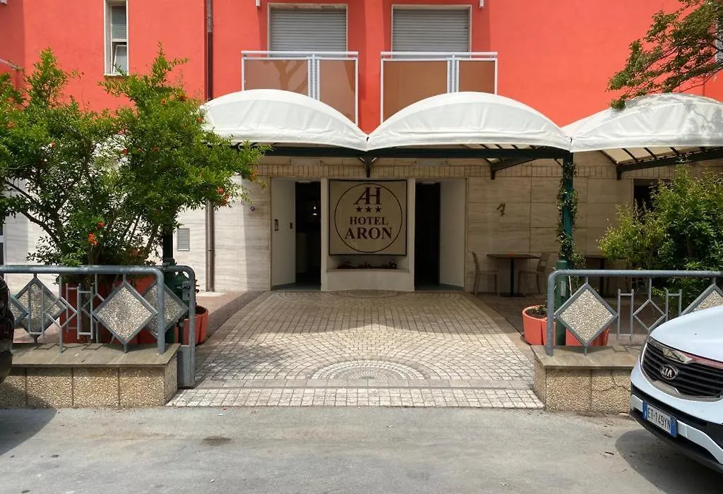 Aron Hotel-1