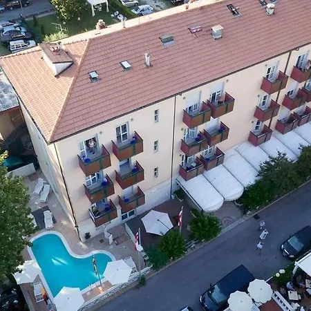 Aron Hotel-2